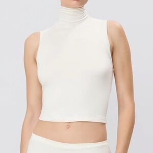 Eterne Harlow Turtleneck Sleeveless Harlow Top In Ivory Sz Small
